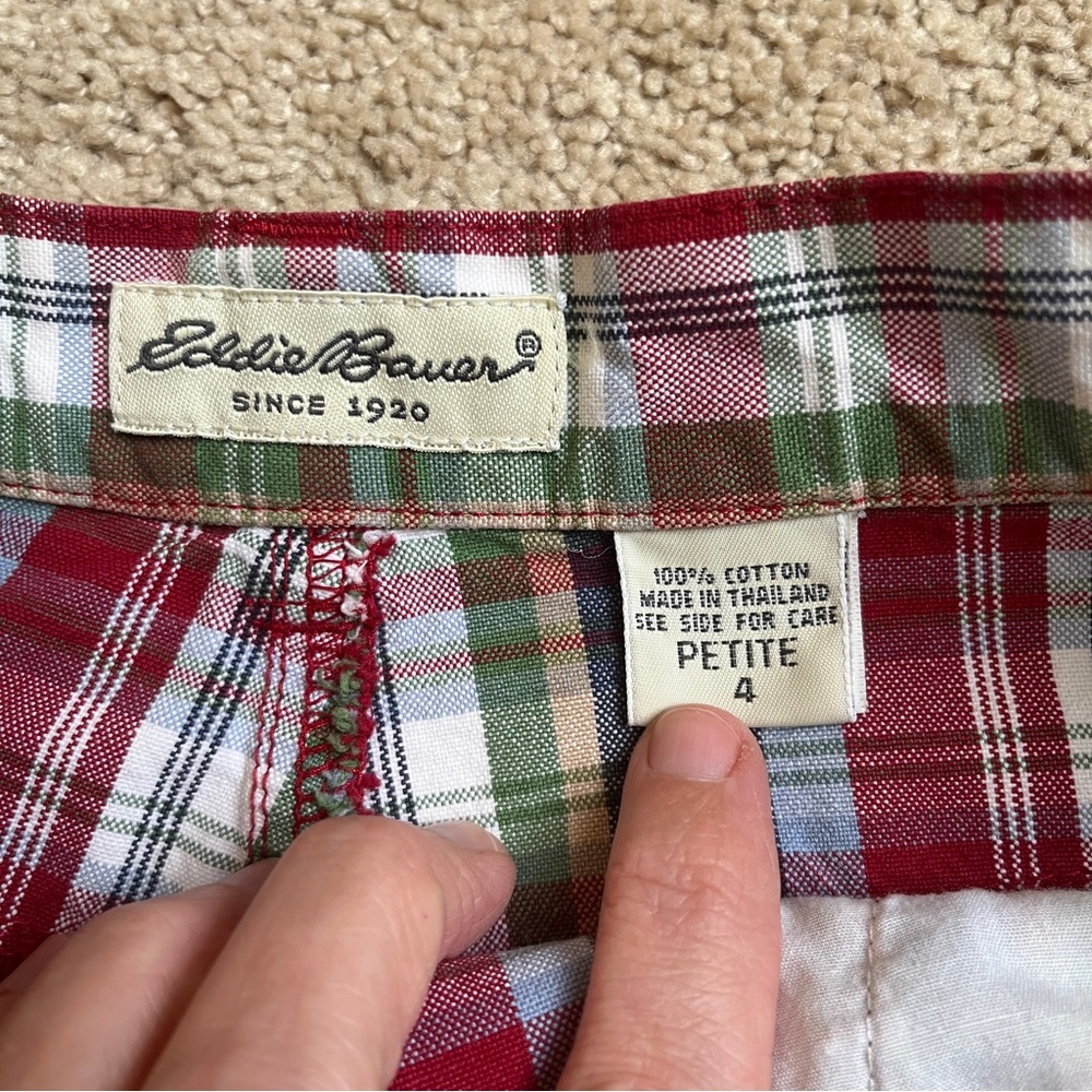 Like New- Eddie Bauer Red Plaid 5-pocket Mini Skirt, 100% Cotton, size Petite 4 - Picture 3 of 8